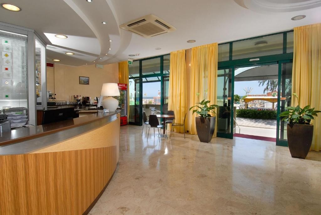 hotel colombo rimini 7