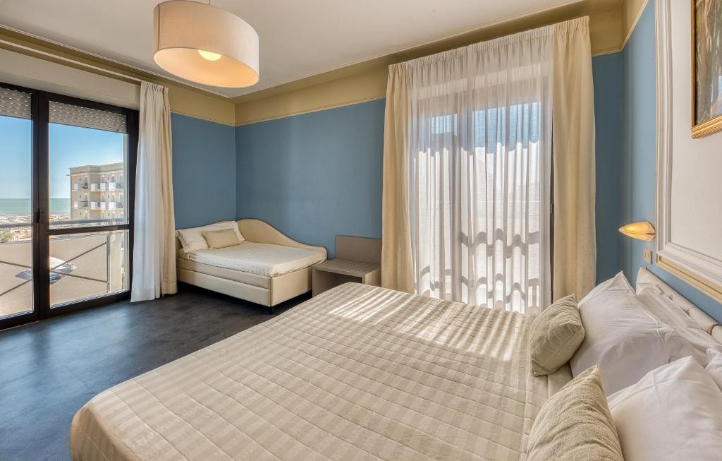 hotel augustus rimini 15